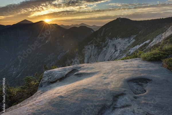 Obraz Sunset over Pyramid Peak in the Adirondack Mountains
