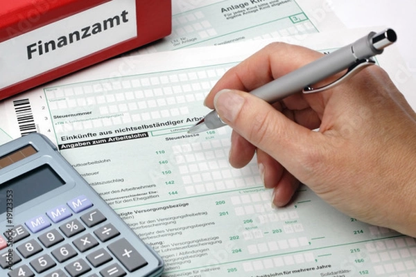 Fototapeta Steuerfomular wird ausgefüllt