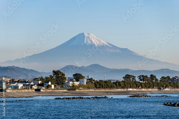 Obraz 静岡県静岡市にある石部海岸から望む富士山と駿河湾の絶景
