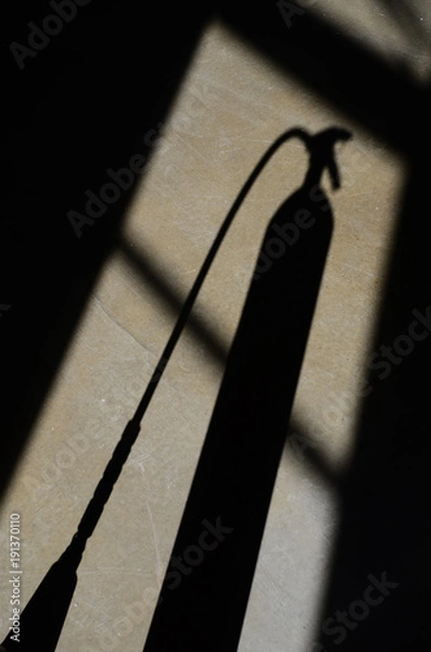 Obraz fire extinguisher shadow