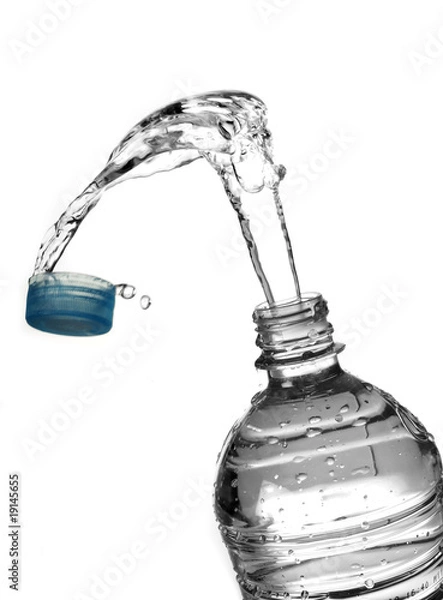 Fototapeta Agua embotellada saliendo a gran velocidad