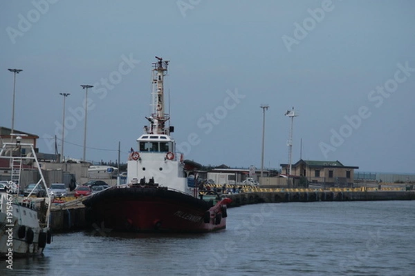Obraz ship in the harbor