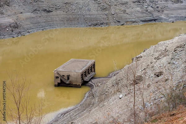 Fototapeta 早明浦ダムの旧大川村役場