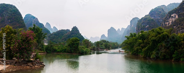 Fototapeta Yu Long river and Karst mountain landscape in Yangshuo Guilin, China