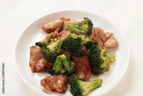 Obraz ブロッコリーと鶏肉の炒め物