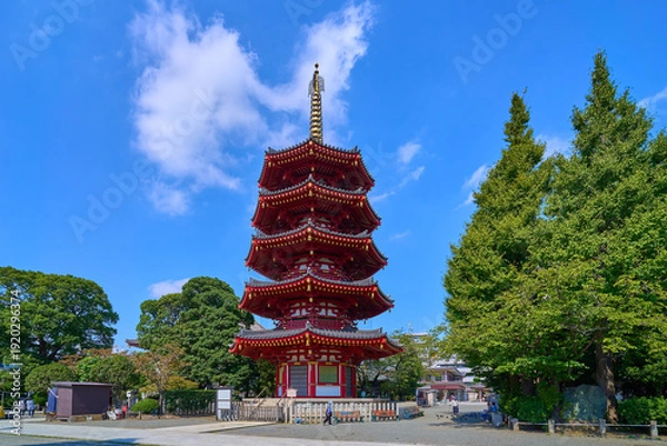 Obraz 神奈川県川崎市 川崎大師の八角五重塔(はっかくごじゅうのとう)