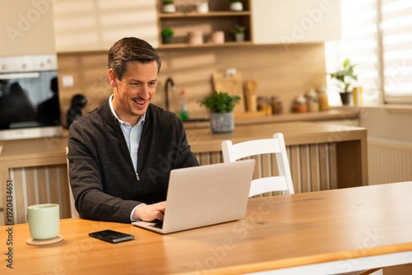 Obraz Working Man At Home