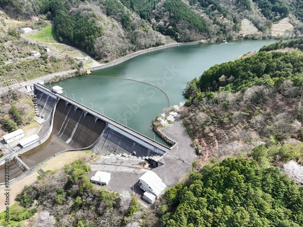 Obraz 愛媛県東温市　佐古ダムの風景