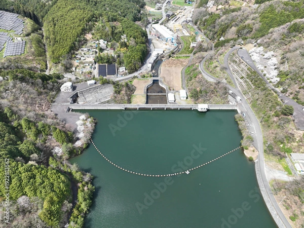 Obraz 愛媛県東温市　佐古ダムの風景