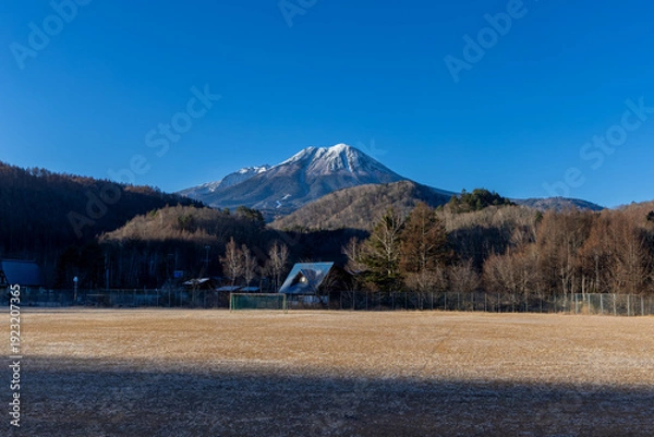 Obraz 御嶽山　岐阜県 高山市 高根町 日和田 高根総合グランドから