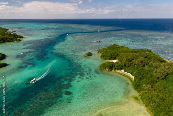 Obraz 石垣島川平湾のマジパナリ（ドローンによる空撮）