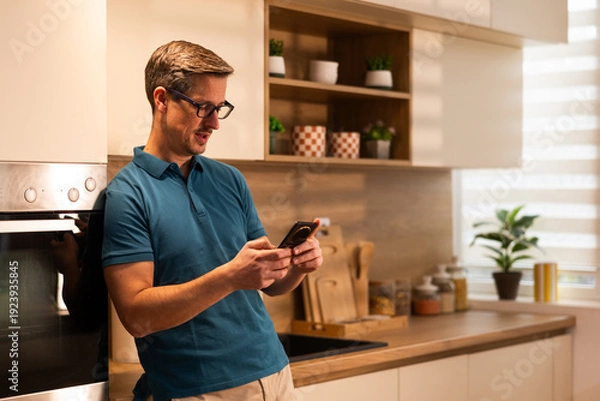 Obraz Man Checking Socials