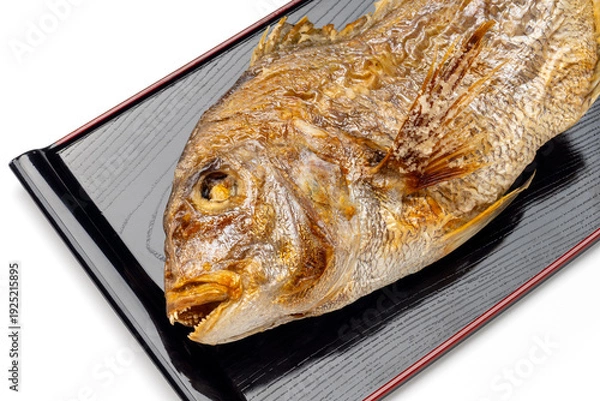 Obraz 鯛の姿焼きが乗ったお祝いの和食膳