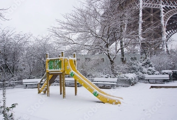 Obraz A toboggan at the eiffel tower