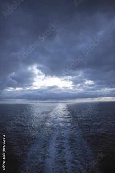 Obraz departing ship trail