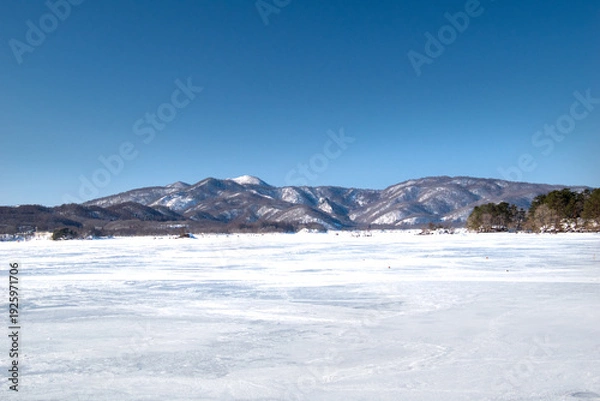 Fototapeta 氷結した桧原湖