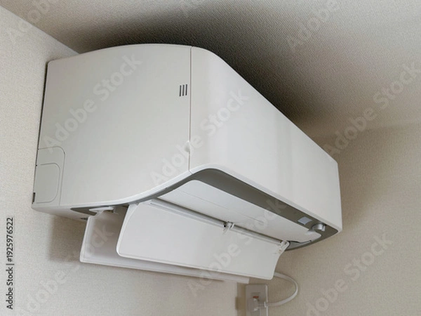 Obraz 壁掛け型ルームエアコンの吹き出し口(ルーバー)