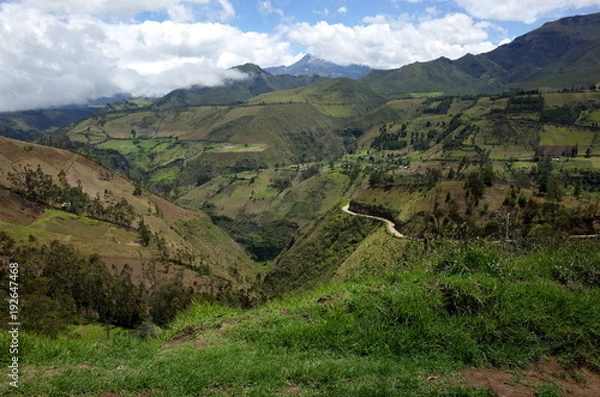 Obraz A spectacular view of the Ecuadorian Andes hiking the Quilotoa Loop