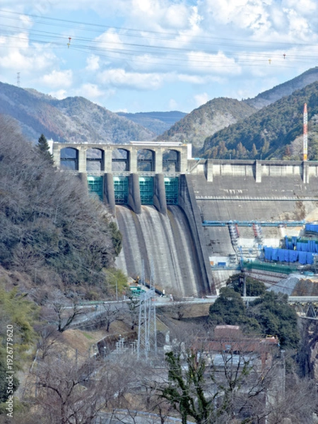 Obraz 新丸山ダム建設工事現場にある建設機材