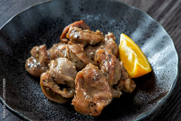 Obraz 皿に盛った砂ズリ