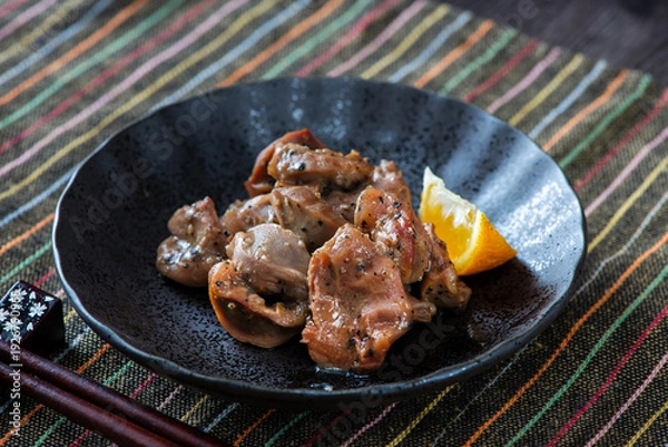 Obraz 皿に盛った砂ズリ