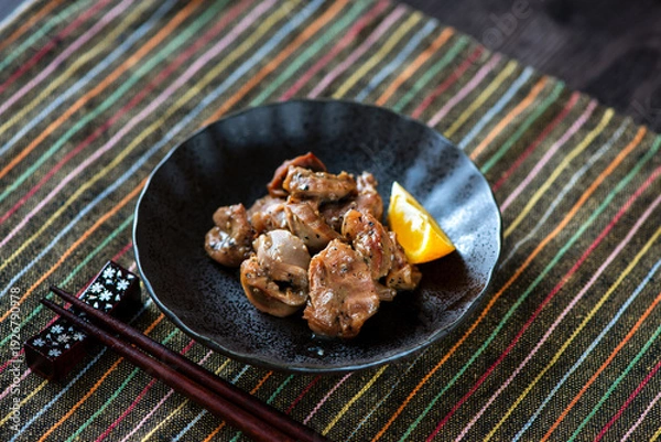 Obraz 皿に盛った砂ズリ