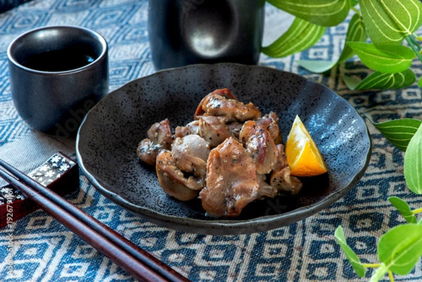 Obraz 皿に盛った砂ズリ