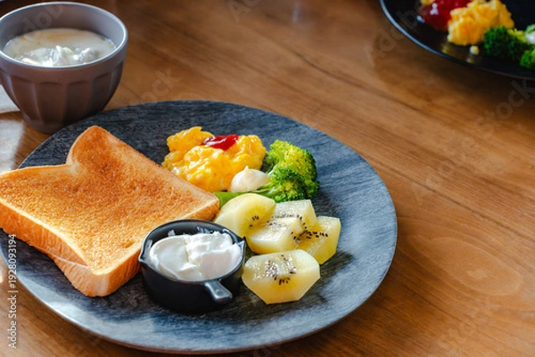 Obraz フルーツ付き朝食プレート