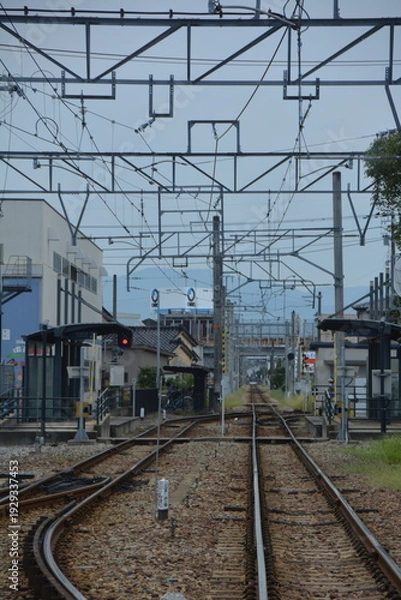 Obraz 駅構内の線路と分岐路