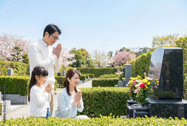 Obraz お墓参りをする親子 春彼岸
