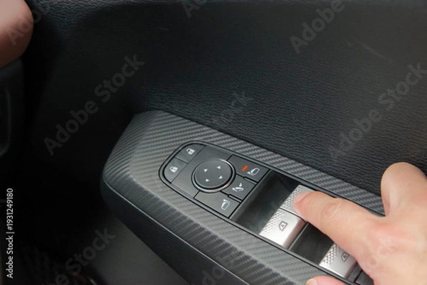 Obraz 運転席ドアのウィンドウ操作スイッチ類