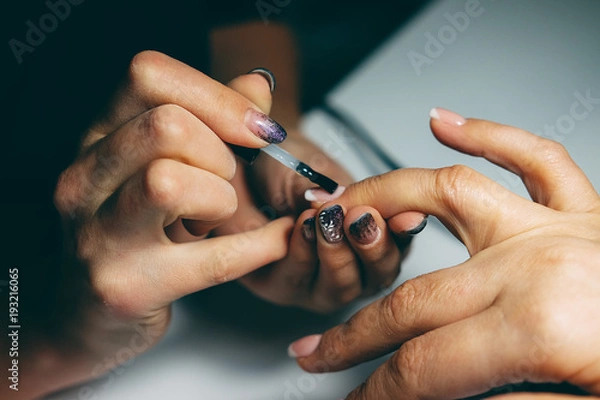 Obraz Gel nail extensions build up process