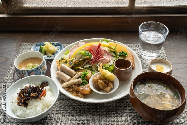 Obraz 古民家カフェならのき　野菜沢山のプレートランチ