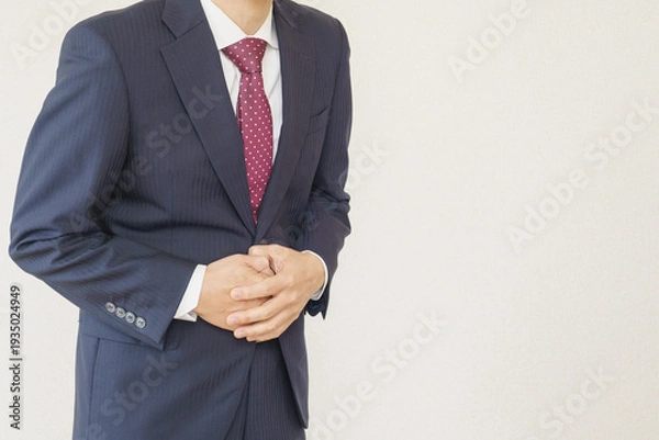 Obraz 腹痛で苦しむビジネスマン