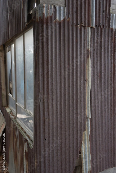 Obraz 錆びたトタンの波板