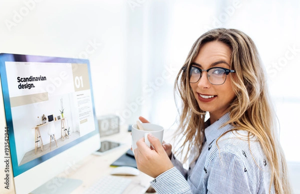 Fototapeta Young  woman smiling