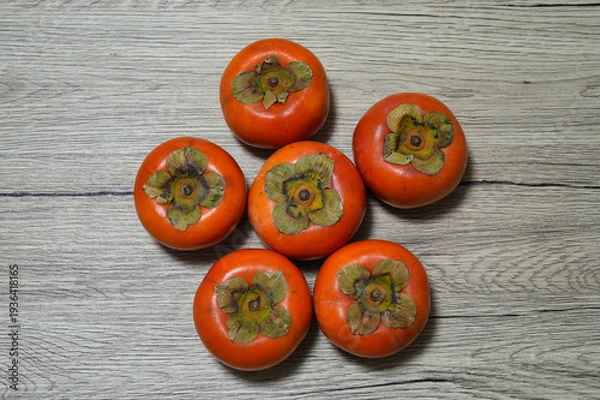 Obraz 旬を迎えた完熟の富有柿