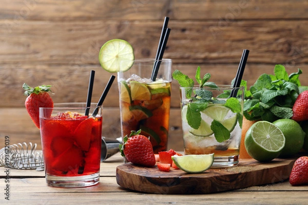 Obraz cocktail alcolico con frutta 