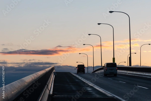 Obraz オレンジに染まる夜明けの琵琶湖　日本一長い淡水橋　琵琶湖大橋　滋賀県大津市