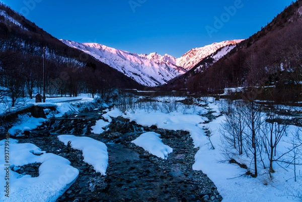 Obraz 夜明けの白馬村から北アルプス不帰ノ嶮モルゲンロート