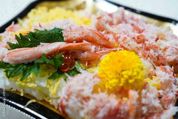 Obraz 和食 カニちらし 錦糸卵といくらの彩り 弁当