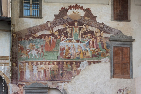 Obraz Clusone (Bergamo, Lombardy, Italy) - Oratorio dei Disciplini (14th century), detail of the ancient fresco of the Danza Macabra (Dance of the Death) and Trionfo della Morte (Triumph of the Death)