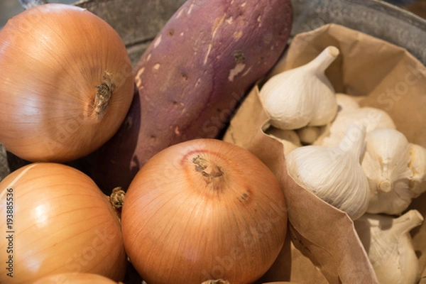 Obraz たまねぎ、にんにく、サツマイモ