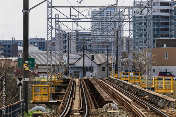 Obraz 名鉄瀬戸線の線路と駅周辺の風景