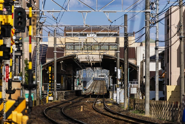 Obraz 名鉄瀬戸線の線路と駅周辺の風景