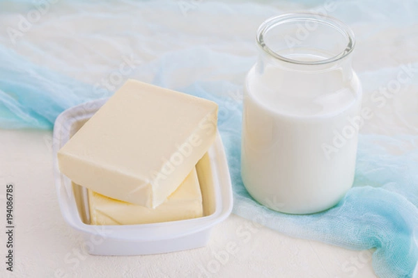 Obraz maślane mleko i twarożek