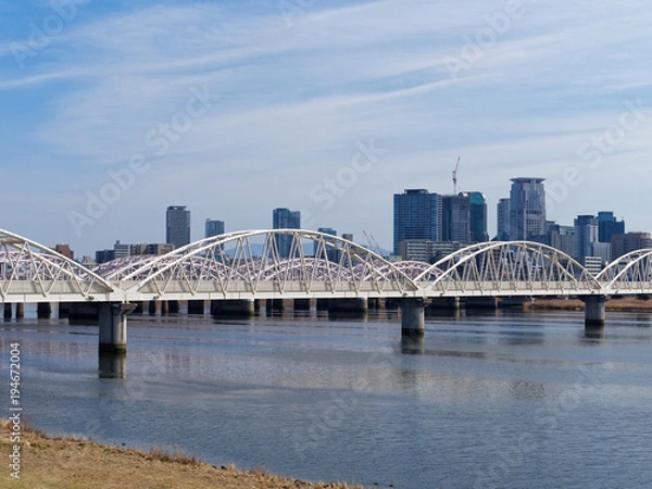 Fototapeta 大阪 淀川と大阪キタの街並み
