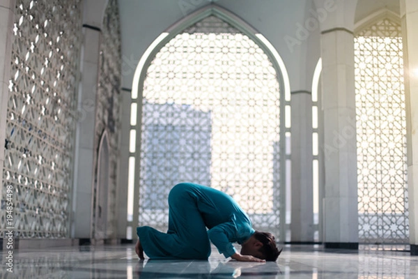 Obraz muslim praying at mosque 