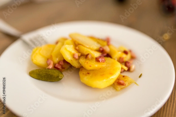 Fototapeta Selbstgemachte Bratkartoffeln 