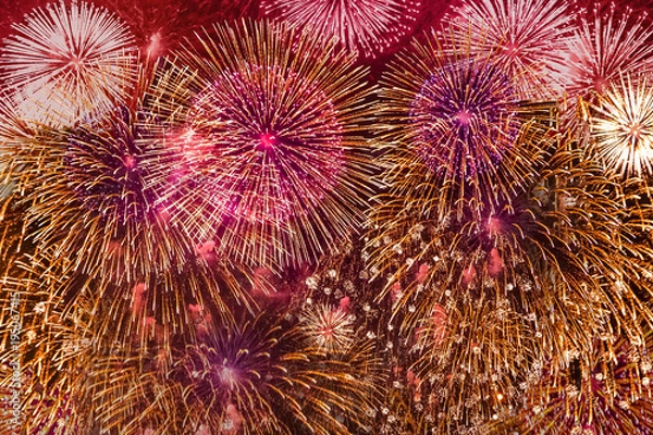 Obraz салют в ночном небе на праздник 